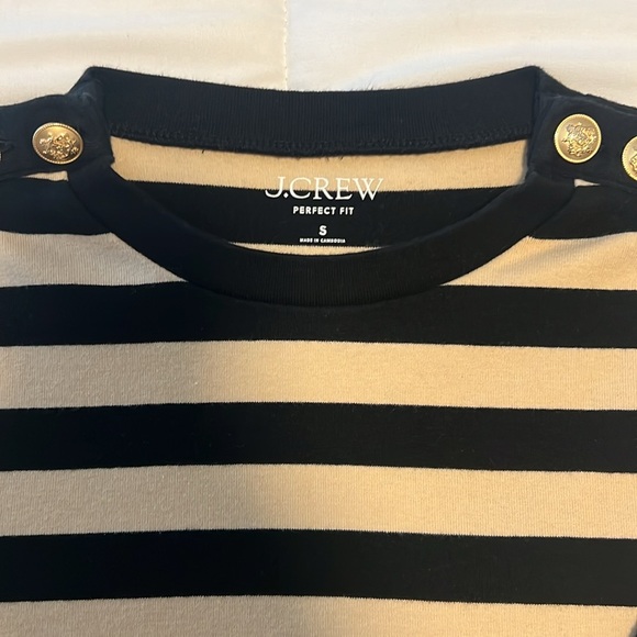 J.Crew Perfect-fit long-sleeve crewneck T-shirt with buttons - Picture 3 of 6